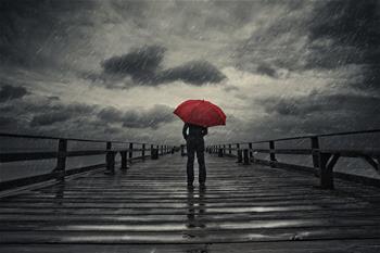 Umbrella in Storm -M